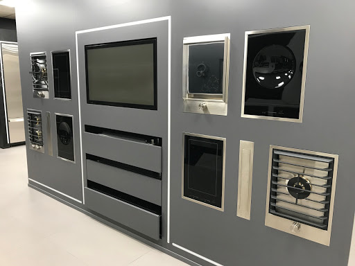 Refrigerator Store «Universal Appliance and Kitchen Center», reviews and photos, 12050 Ventura Blvd, Studio City, CA 91604, USA