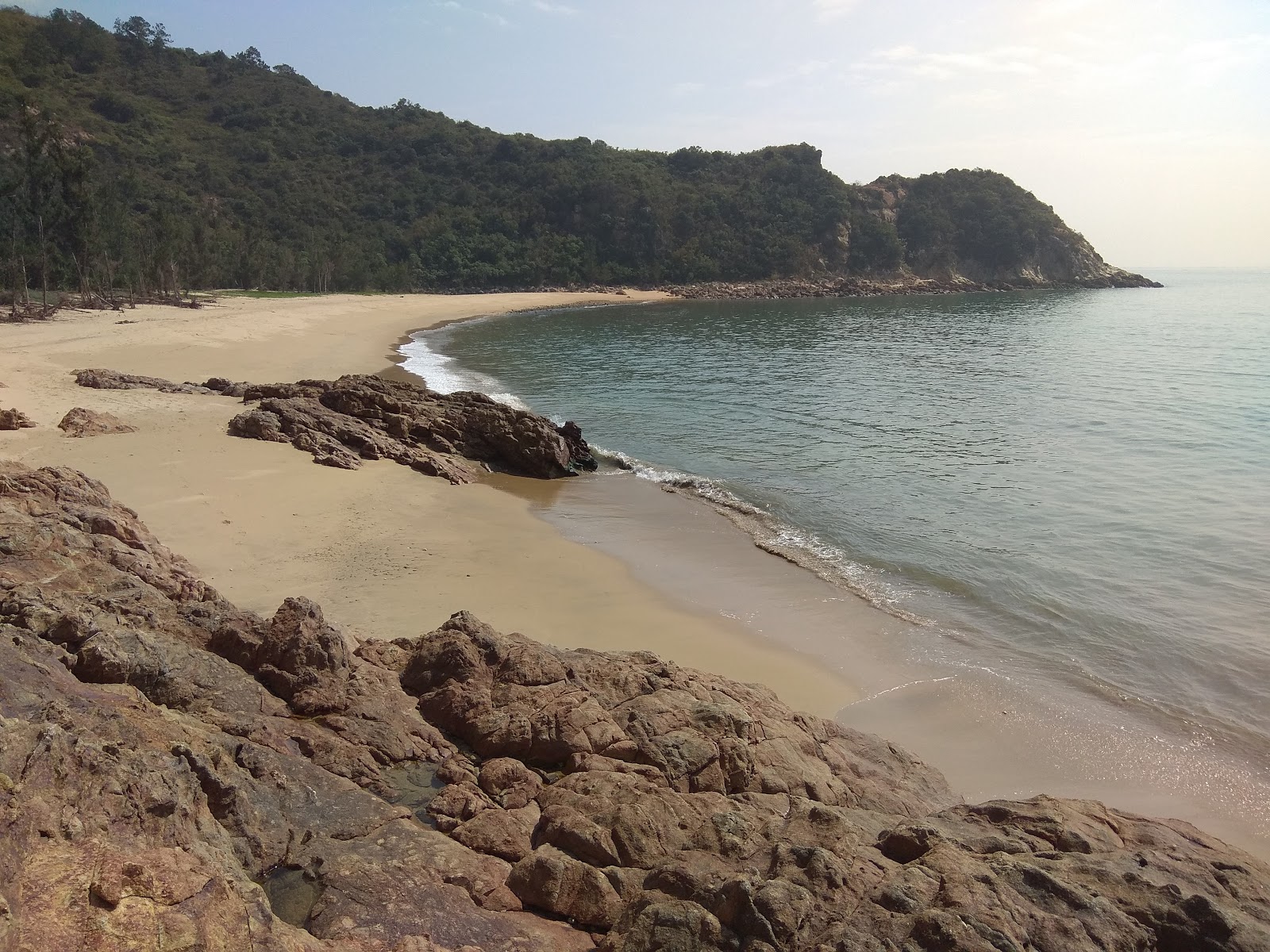 Kau Ling Chung Beach的照片 带有宽敞的海湾