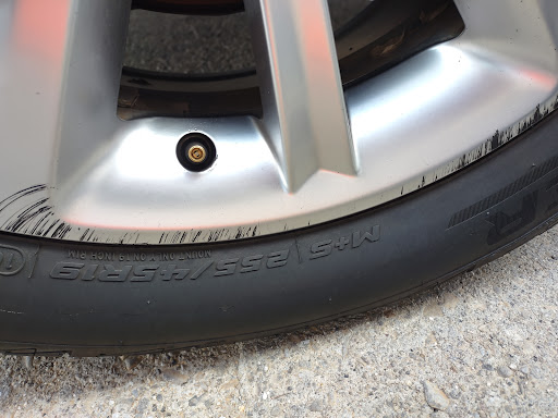 Tire Shop «Discount Tire Store - Murray, UT», reviews and photos, 120 E 4500 S, Murray, UT 84107, USA