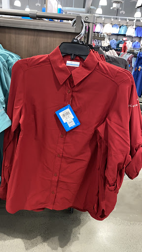 Sportswear Store «Columbia Sportswear Outlet at The Outlet Shoppes at Gettysburg», reviews and photos, 1863 Gettysburg Village Dr, Gettysburg, PA 17325, USA