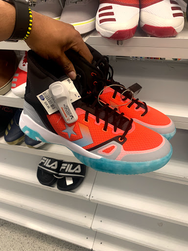 Clothing Store «Ross Dress for Less», reviews and photos, 13855 Outlet Dr, Silver Spring, MD 20904, USA