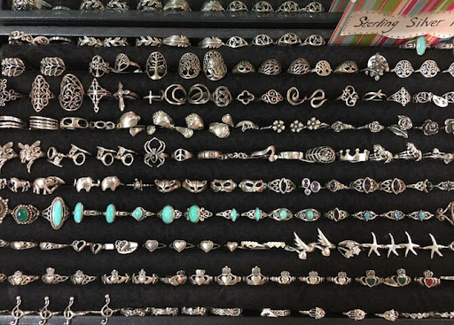 Gift Shop «Silver Spider», reviews and photos, 117 1/2 1st St NW, Mt Vernon, IA 52314, USA