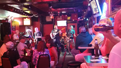 Bar «Tuners Bar & Grill», reviews and photos, 130 S Main St, St Charles, MO 63301, USA