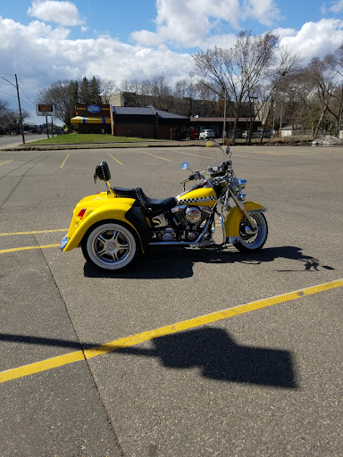 Liquor Store «Anoka Liquor Stores», reviews and photos, 847 E River Rd, Anoka, MN 55303, USA