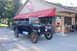 Reminisce Soda Fountain image