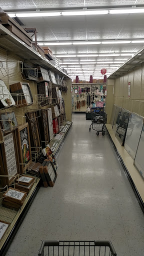 Craft Store «Hobby Lobby», reviews and photos, 1146 Hickory Point Mall, Forsyth, IL 62535, USA