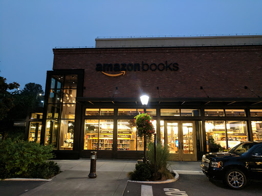 Computer Store «Apple University Village», reviews and photos, 2656 NE University Village St, Seattle, WA 98105, USA