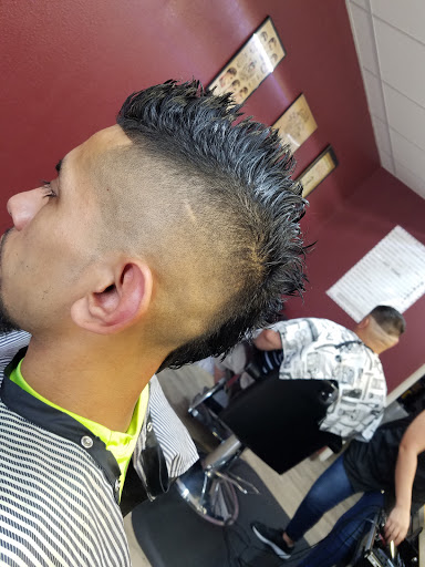 Barber Shop «Straight Blades Barbershop», reviews and photos, 2121 Pleasanton Rd, San Antonio, TX 78221, USA