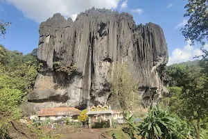 Yana Rocks image
