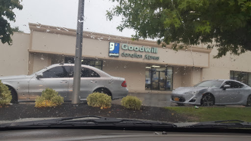 Thrift Store «Goodwill Industries Store & Donation Center», reviews and photos