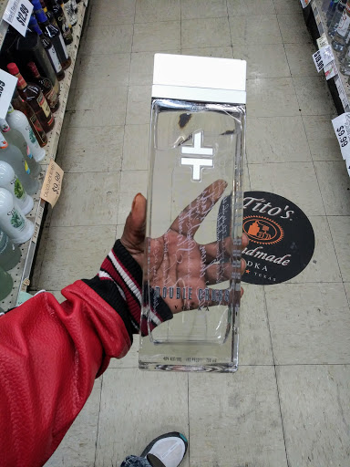 Liquor Store «Best Value Wine and Liquor», reviews and photos, 6105 W Roosevelt Rd, Cicero, IL 60804, USA