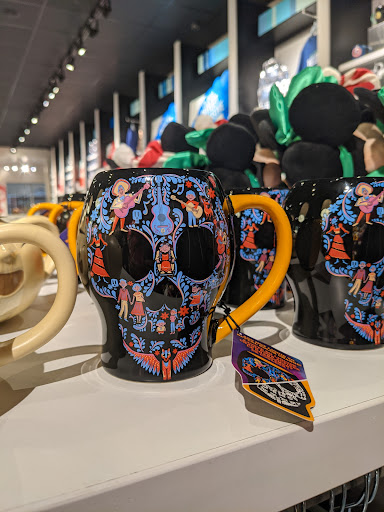 Toy Store «Disney Store», reviews and photos, 10600 Quil Ceda Blvd, Tulalip, WA 98271, USA