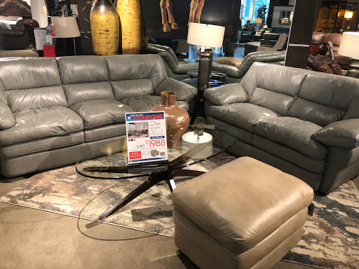 Furniture Store «Rooms To Go Furniture Store - Port Richey», reviews and photos, 9500 Scenic Dr, Port Richey, FL 34668, USA