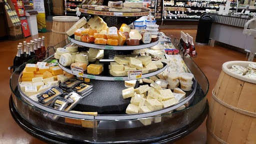 Grocery Store «Fresh Thyme Farmers Market- Downers Grove», reviews and photos, 325 Ogden Ave, Downers Grove, IL 60515, USA