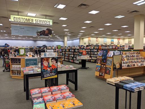 Book Store «Barnes & Noble Booksellers Happy Valley», reviews and photos, 2501 W Happy Valley Rd, Phoenix, AZ 85085, USA