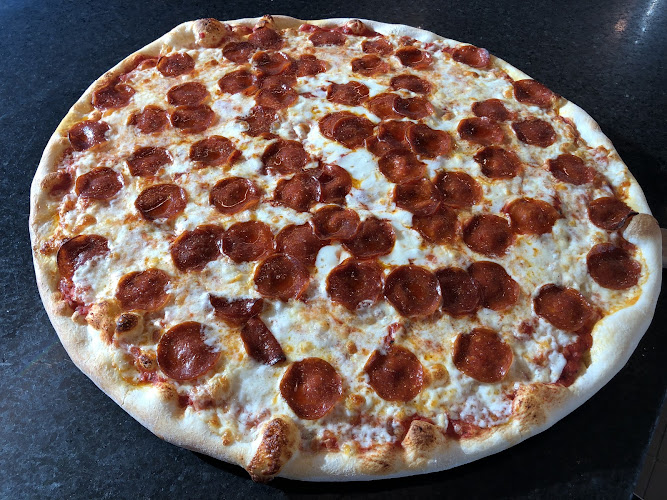 #6 best pizza place in Fayetteville - Primo Pizza
