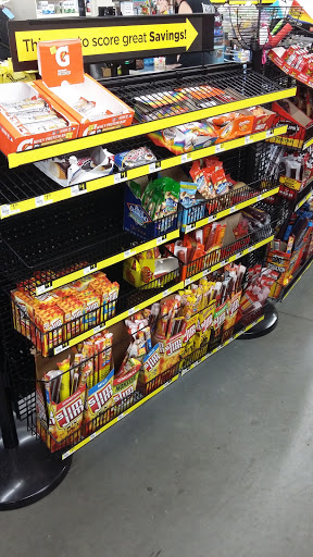 Discount Store «Dollar General», reviews and photos, 36 Winter Place Lane, Newland, NC 28657, USA