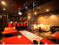 Queens Bar Rey ｸｨｰﾝｽﾞﾊﾞｰﾚｲ