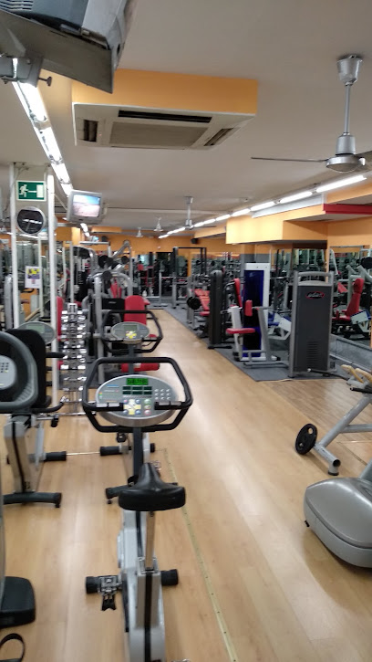 GYM FITNESS CENTER TOLEDO - C. de Roma, 13, 45003 Toledo, Spain