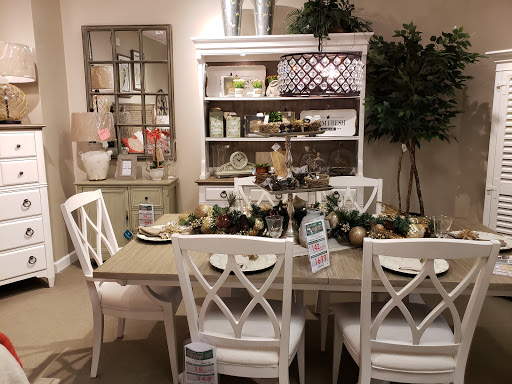 Furniture Store «Turner Furniture», reviews and photos, 2900 US-27, Avon Park, FL 33825, USA