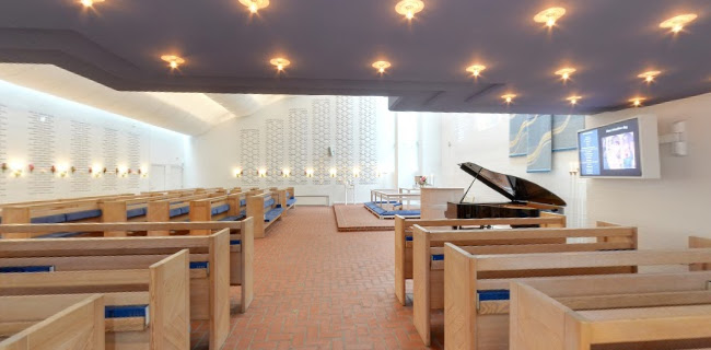 Solrød Strandkirke - Kirke