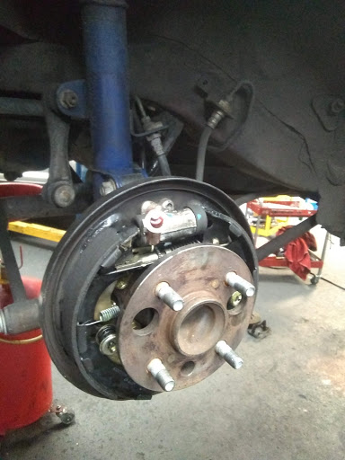 Auto Repair Shop «K & J Auto Repair and Maintenance», reviews and photos, 1920 S San Pedro St, Los Angeles, CA 90003, USA