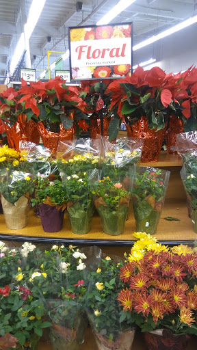 Grocery Store «Food 4 Less», reviews and photos, 1651 E 103rd St, Los Angeles, CA 90002, USA