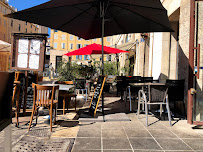 Atmosphère du Restaurant méditerranéen LCB LE COURS - Brasserie Restaurant Marseille Vieux Port - n°12
