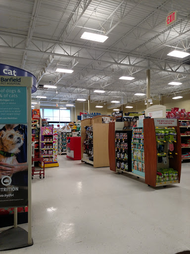 Pet Supply Store «PetSmart», reviews and photos, 8537 W Grand River Ave, Brighton, MI 48116, USA
