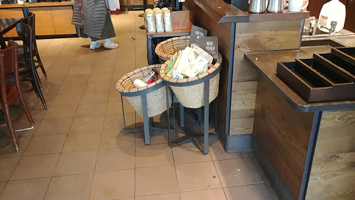 Coffee Shop «Starbucks», reviews and photos, 2100 Dixwell Ave, Hamden, CT 06514, USA