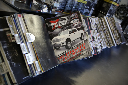 Truck Accessories Store «4 Wheel Parts - Santa Rosa, CA», reviews and photos, 3403 Santa Rosa Ave, Santa Rosa, CA 95407, USA