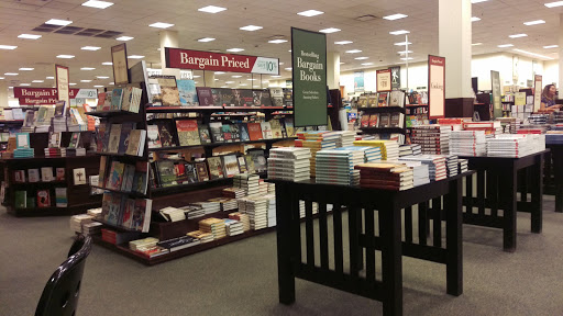Book Store «Barnes & Noble Booksellers Palm Desert», reviews and photos, 72840 Highway 111 # 425, Palm Desert, CA 92260, USA