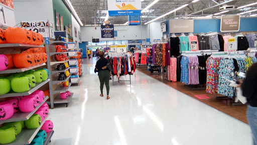 Discount Store «Walmart», reviews and photos, 910 Wolcott St, Waterbury, CT 06705, USA