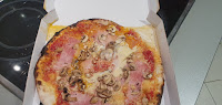 Plats et boissons du Pizzeria Pizza Ciccino à Neuville-sur-Saône - n°1
