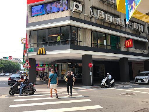 Mcdonalds 24 hours in Taipei