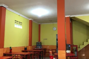 Rumah Makan Padang Lima Sekawan image