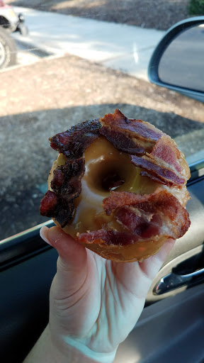 Donut Shop «Rise Biscuits & Donuts», reviews and photos, 1100 Market Center Dr, Morrisville, NC 27560, USA