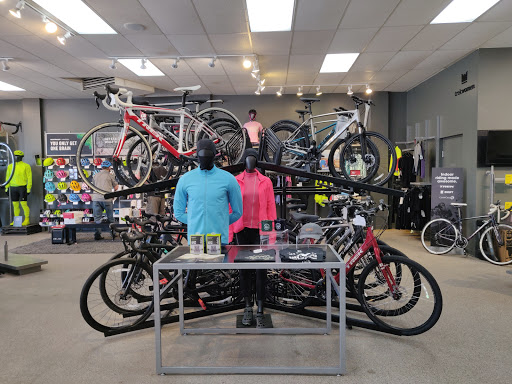 Bicycle Store «Trek Bicycle Store», reviews and photos, 639 Ogden Ave, Downers Grove, IL 60515, USA