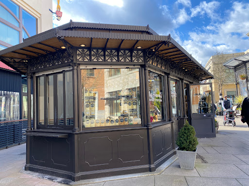 Shopping Mall «Bridgeport Village», reviews and photos, 7455 SW Bridgeport Rd, Tigard, OR 97224, USA