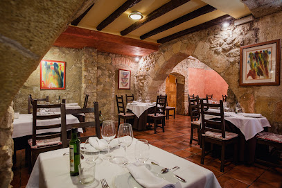 Arcs Restaurant - C. de Misser Sitges, 13, 43003 de, Tarragona, Spain