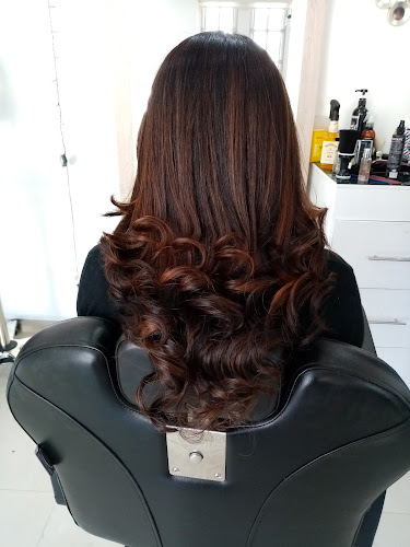 Comentarios y opiniones de EXCELSIOR HAIR SALON