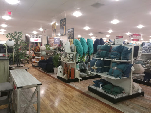 Department Store «Marshalls & HomeGoods», reviews and photos, 731 Centerview Blvd, Kissimmee, FL 34741, USA