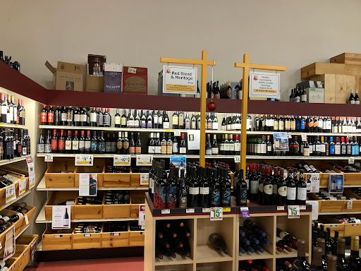 Liquor Store «Friar Tuck Beverage», reviews and photos, 1333 Savoy Plaza Ln, Savoy, IL 61874, USA