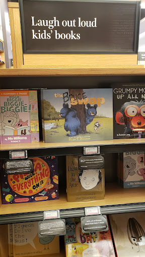 Book Store «Amazon Books», reviews and photos, 4601 26th Ave NE, Seattle, WA 98105, USA