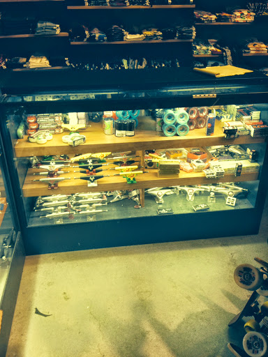 Clothing Store «Zumiez», reviews and photos, 401 NE Northgate Way, Seattle, WA 98125, USA