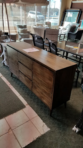 Discount Store «Midway Warehouse», reviews and photos, 4820 Atlanta Hwy, Alpharetta, GA 30004, USA