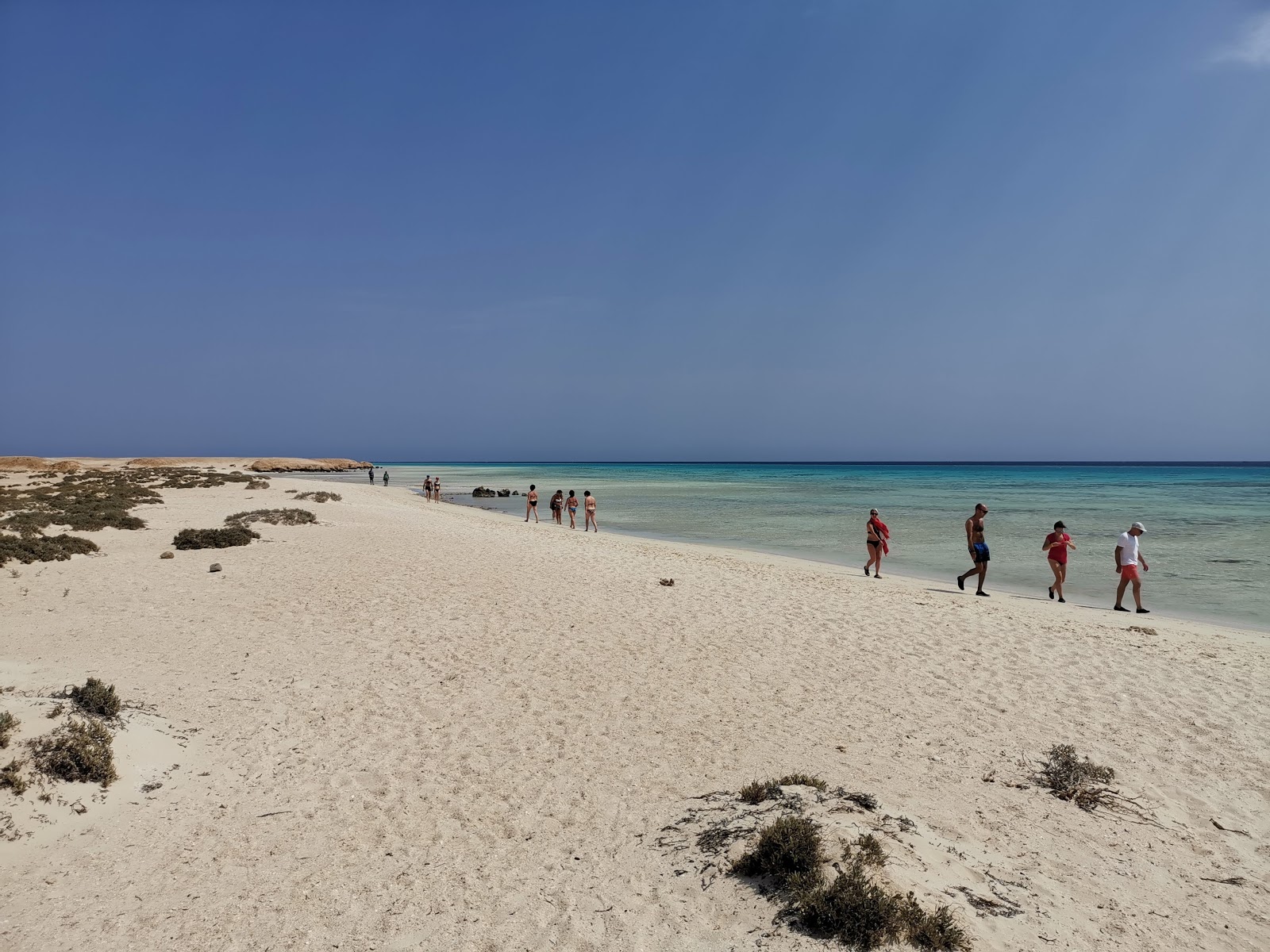 Foto de Ras Hankorab beach com reto e longo