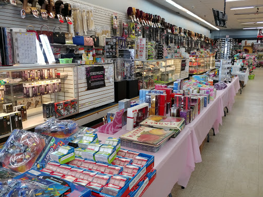 Variety Store «Dollar Mart-Rose Wigs», reviews and photos, 3014 Clark Ave, Cleveland, OH 44109, USA