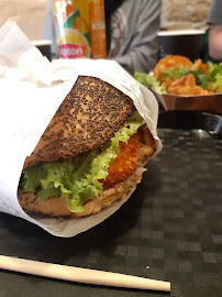 Sandwich au poulet du Restaurant Bagel Baget Café à Paris - n°1