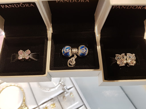 PANDORA Concept Store